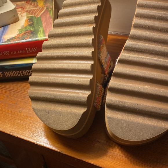 Reef platform sandals. Cork sole. Sz 7 Worn for couple hrs. Don’t fit me. - Picture 6 of 6